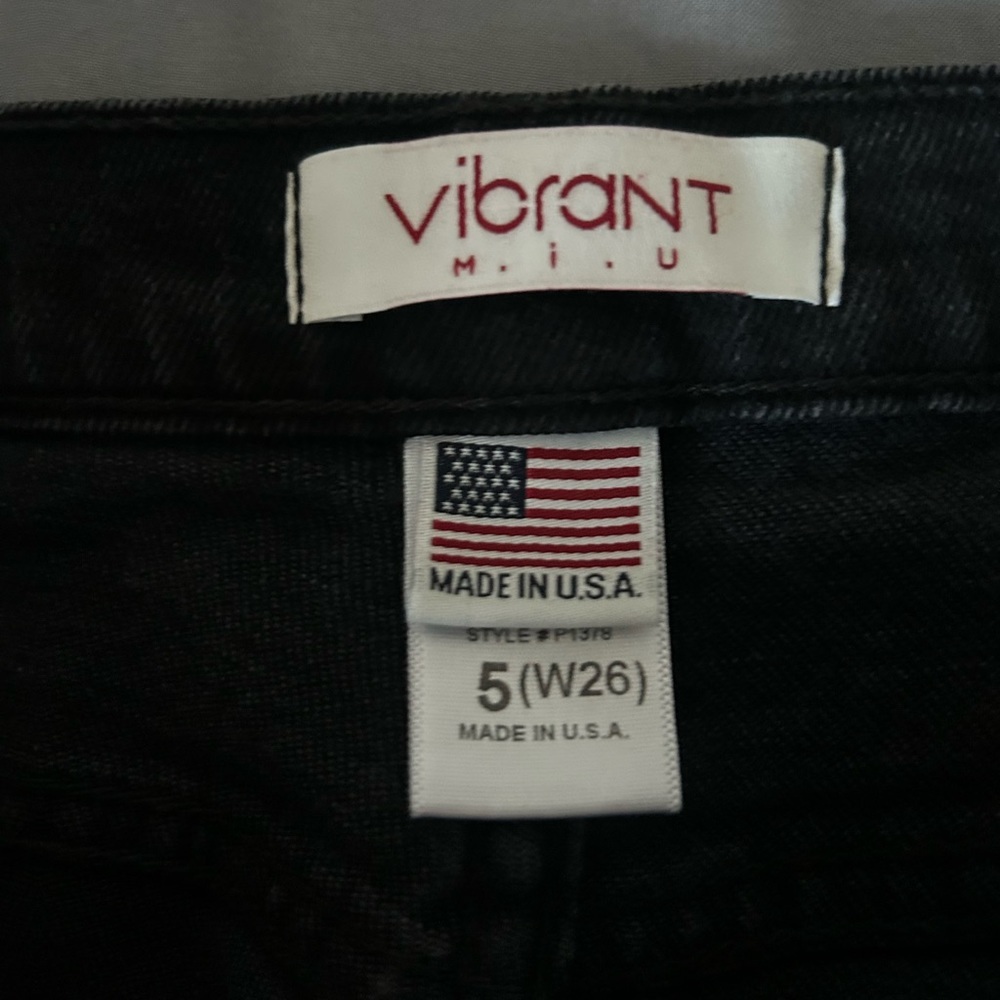 Vibrant M.I.U Black distressed Jean - Picture 2 of 3